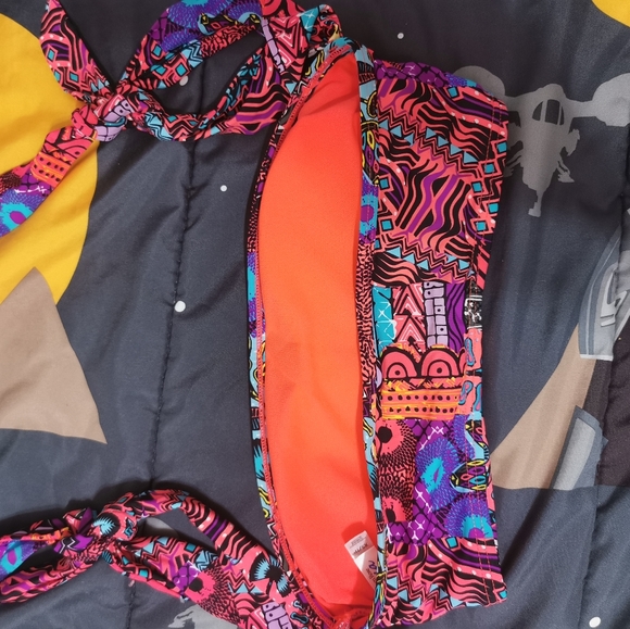 Bikini top. 2/25$ - Picture 3 of 4